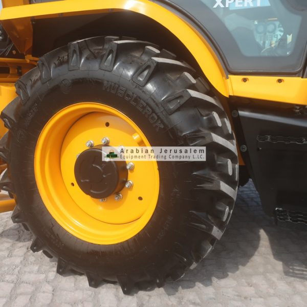 JCB-3DX-24463-17-www.al-quds.com