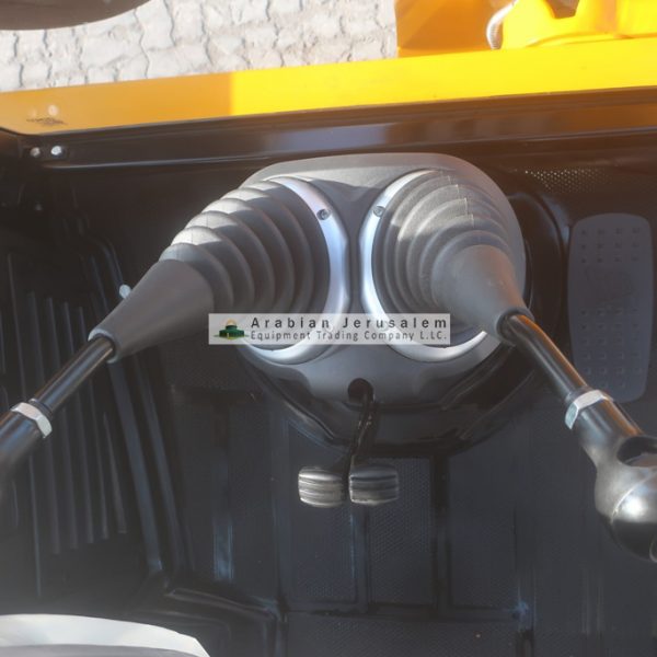 JCB-3DX-24483-11-www.al-quds.com